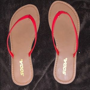 BRAND NEW!!!!    Soda sandals, tan with red straps